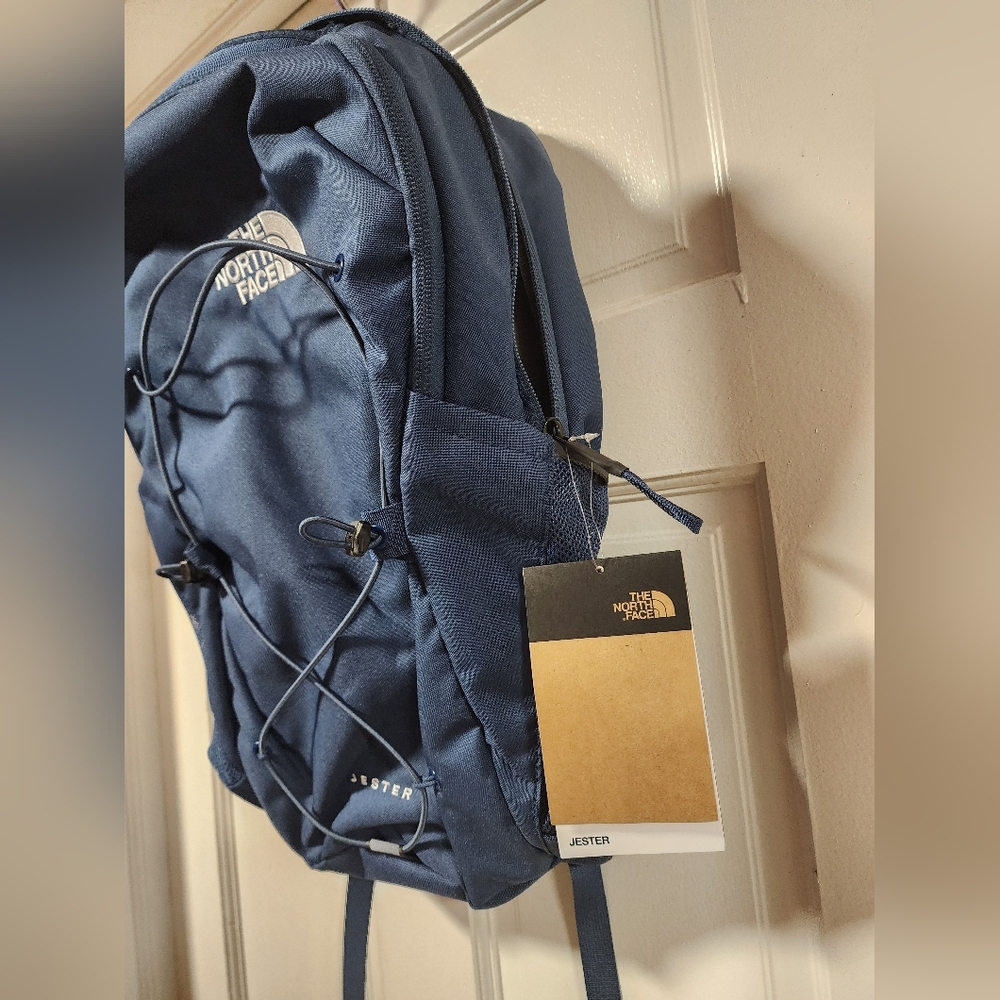 The North Face Men's Navy Backpack - Picture 4 of 10